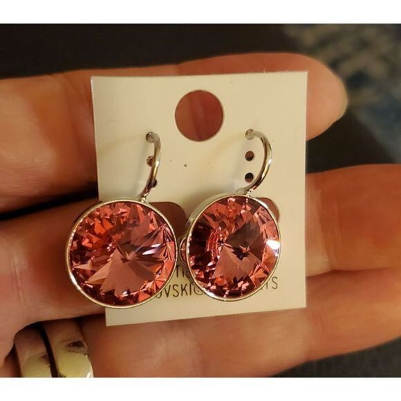 New Swarovski Element CrystalEarrings Medium Pink. Bling. Leverback.‎ Round